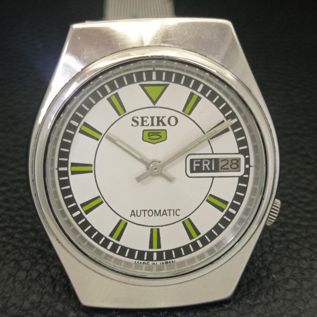 AUTOMATIC VINTAGE SEIKO 5 JAPAN 7009A MENS WHITE COLOR DIAL WATCH a703047-1 R212-a703047