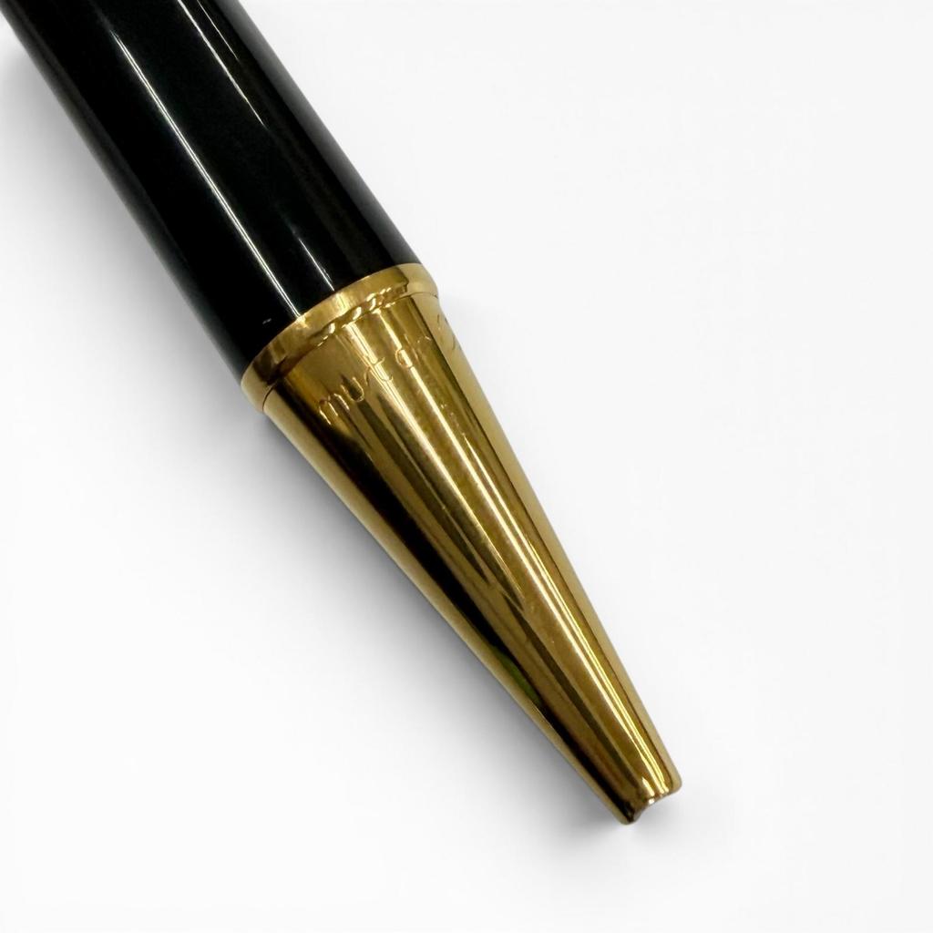 Great Cartier Ballpoint pen Trinity Twist type black mens Used