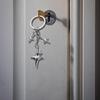 2PCs Contemporary Star Moon Key Rings Rusts Proof Zinc Alloy Keyring With Safety Lock Fashion Keychain Accessory