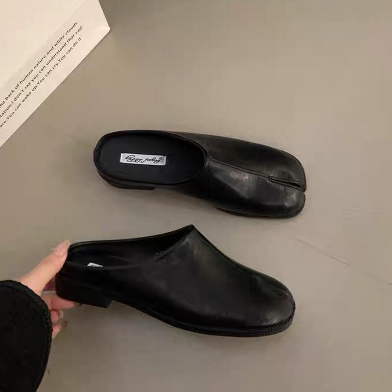 Fashion SUOJIALUN Autumn Women Flat Slipper Fashion Split Toe Slip On Mules Shoes Ladies Casual Soft Flat Heel Outdoor Slides Sandal Sho