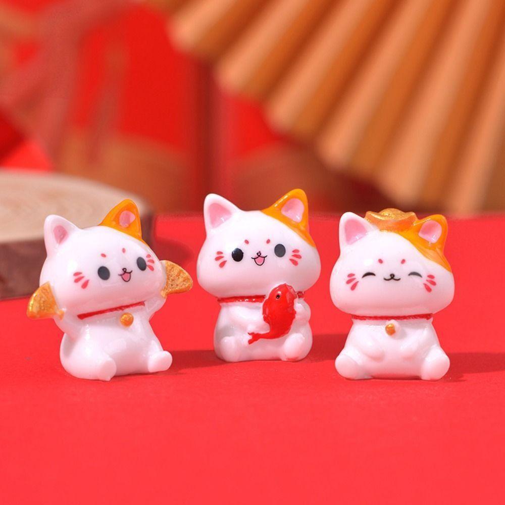 DIY Mini Lucky Cat Car Ornaments Cute Realistic Fortune Cat Figurines Lovely Simple Cat Micro Landscape Ornament Desktop