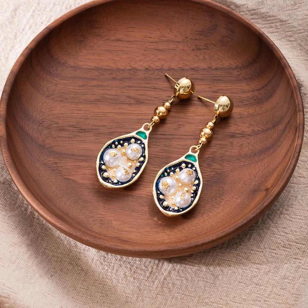 Exquisite Irregular Oil Painting Style Stud Earrings Long Pearl Inlaid Light Luxury High-End Temperament Earrings
