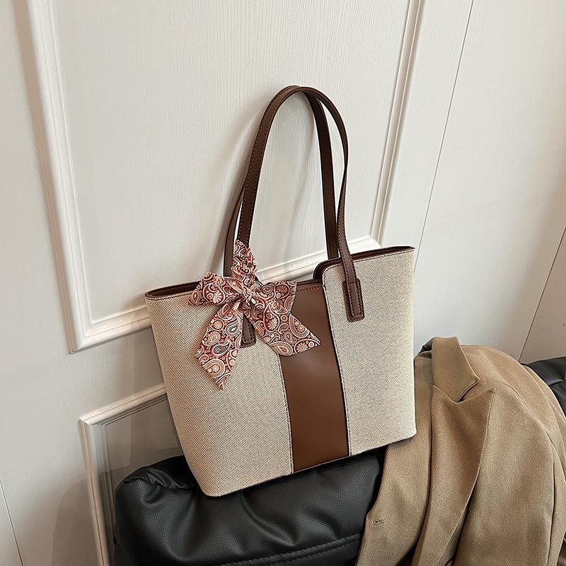 Autumn Woven Tote: Large Capacity & Fashionable Women's Underarm Handbag