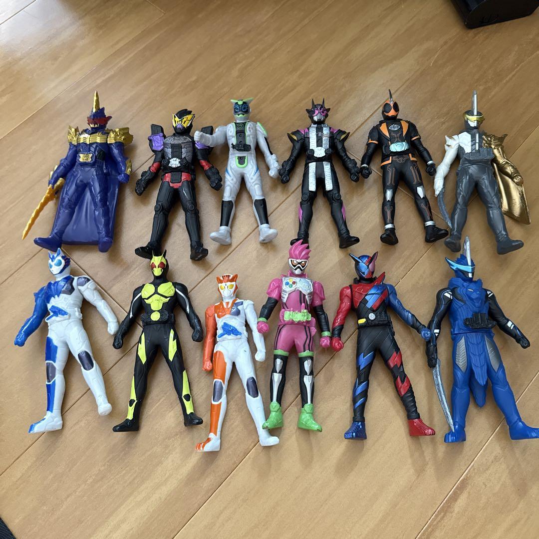 

[USED] Kamen Rider Figure Set of 12