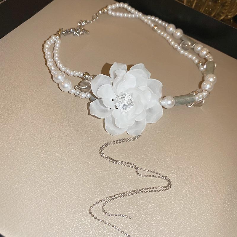 Vintage French Pearl Sweater Necklace: Elegant, Extra-Long Design for Versatile Fashion