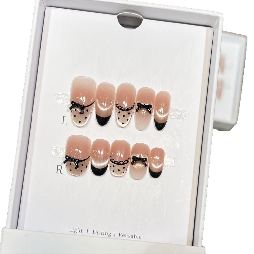 Fustă Scurtă Stil Armură Țesută Manual Ochi de Pisică Zâmbitor Arc Negru Franțuzesc Love Art de Unghii