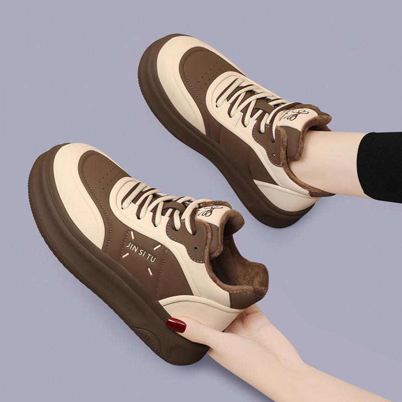 Sports shoes women's winter 2026 new leather versatile warm and non slip cotton shoes