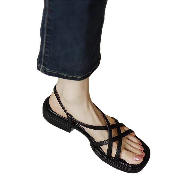 French Vintage Brown Open-toed Sandals Flat Summer Word with Beach Strap Cross Low Heel Roman Sandals