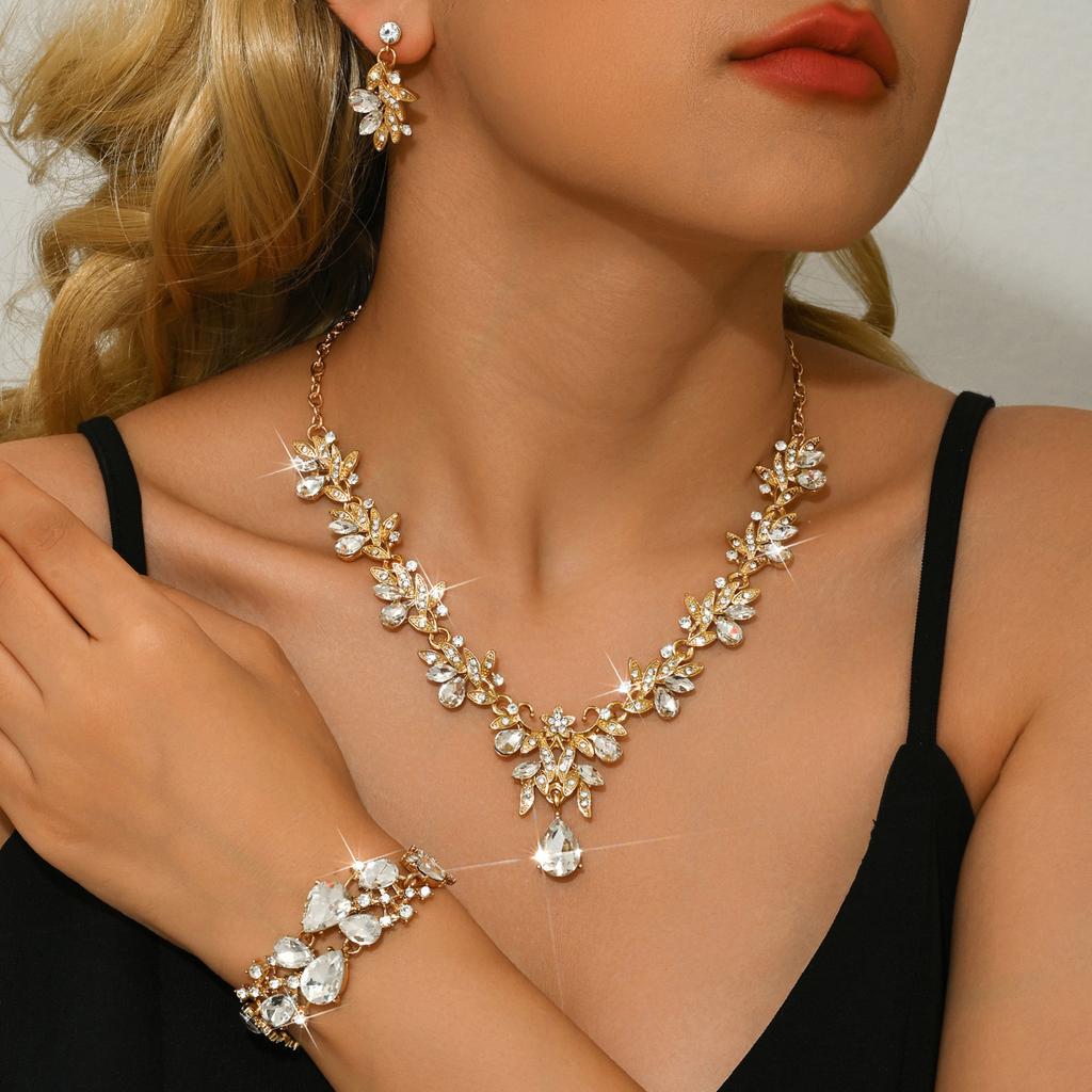 Bridal Wedding Dress Evening Dress Necklace Earrings Bracelet Three-Piece Set With Jewelry Collarbone Chain Women'S Jewelry Set