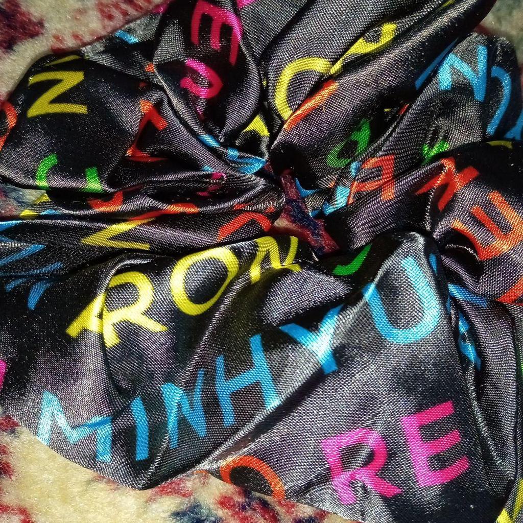 [USED] NU'EST Name Logo Scrunchie
