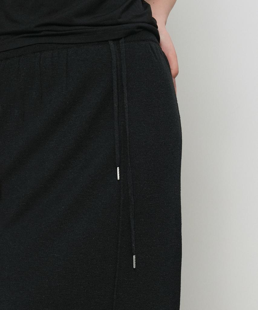 General Idea Maxi Elastic Knit Skirt [Black] / Gf2Lsk518