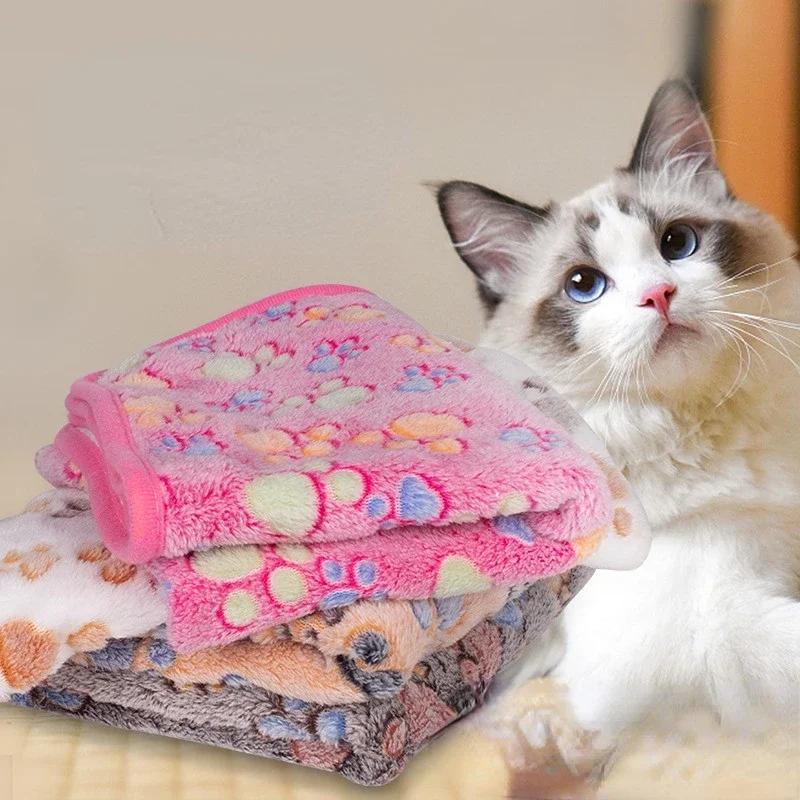 Soft Fluffy Pet Blanket Winter Warm Dog Blanket Cute Pet Bed Sheet Warm and Comfortable Cat and Dog Cushion Blanket Pet Supplies