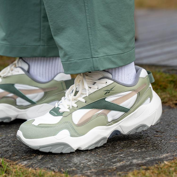 Reebok Fluffi Puff CN Classic Versatile Thick Sole Low Top Running Shoes Unisex Sneaker White Green 24FRC913U1GL5