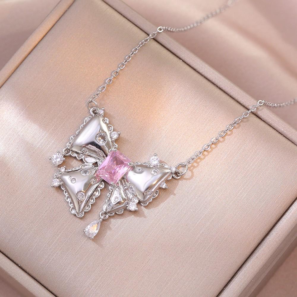 Women's Butterfly Zirconia Clavicle Necklace: Elegant, Fashionable, Titanium Steel Jewelry