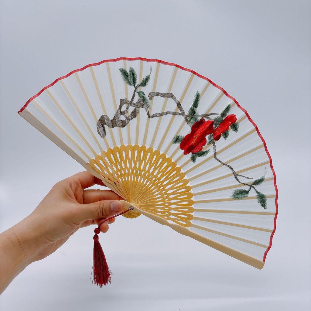 Hanfu Faltfächer im antiken Stil: Neuer chinesischer Design-Tanzfächer für Damen