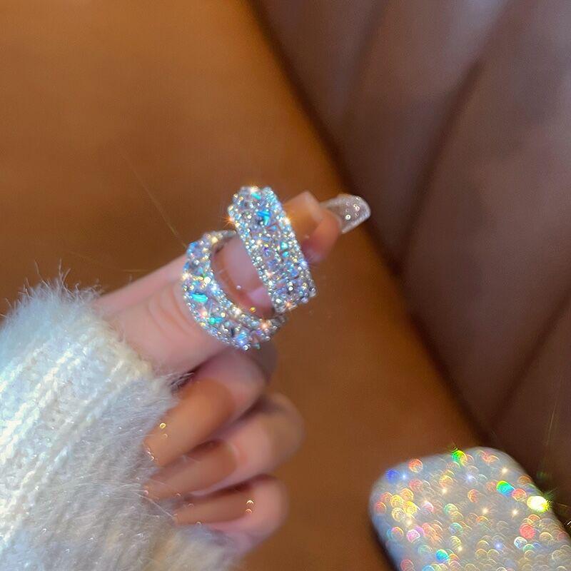 Exquisite Luxury Zircon Earrings for Women - 2023 Fashion-forward Cold Style, Unique and Sophisticated Design