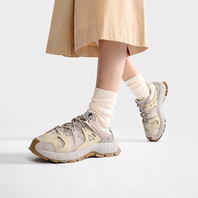 Fila Insetto Fabric Synthetic Leather TPU Modern Fashion Low-Top Dad Shoes Women Sneaker Beige Gray F12W321103FSS