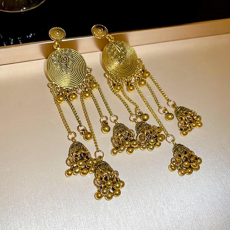 GemChic Women's New Vintage Hollow Round Tassel Fringe Earrings Ethnic Fashion Stud Earrings Birthday Christmas Jewelry Gift