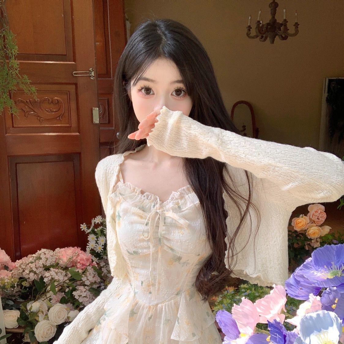 

Chiffon Ruffle Floral Print Camisole Dress Set with Sun Protection Cardigan for Women S (Recommended 80-95 lbs)