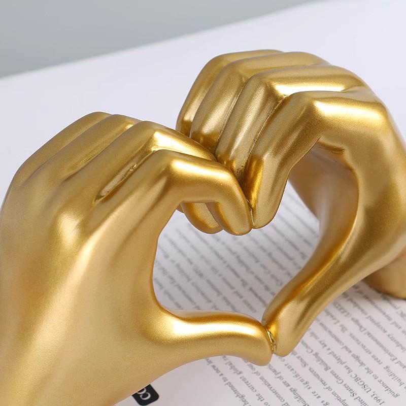 Heart-In-Hand Resin Ornament: Bedroom & Desktop Decor Gift
