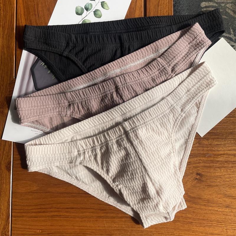 Men's Pure Cotton Breathable Triangle Underwear Men's Solid Color Simple and Sexy Underwear