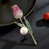 Petit tempérament frais, élégant, pur et polyvalent, broche de manteau atmosphérique tulipe en perle d'eau douce haut de gamme