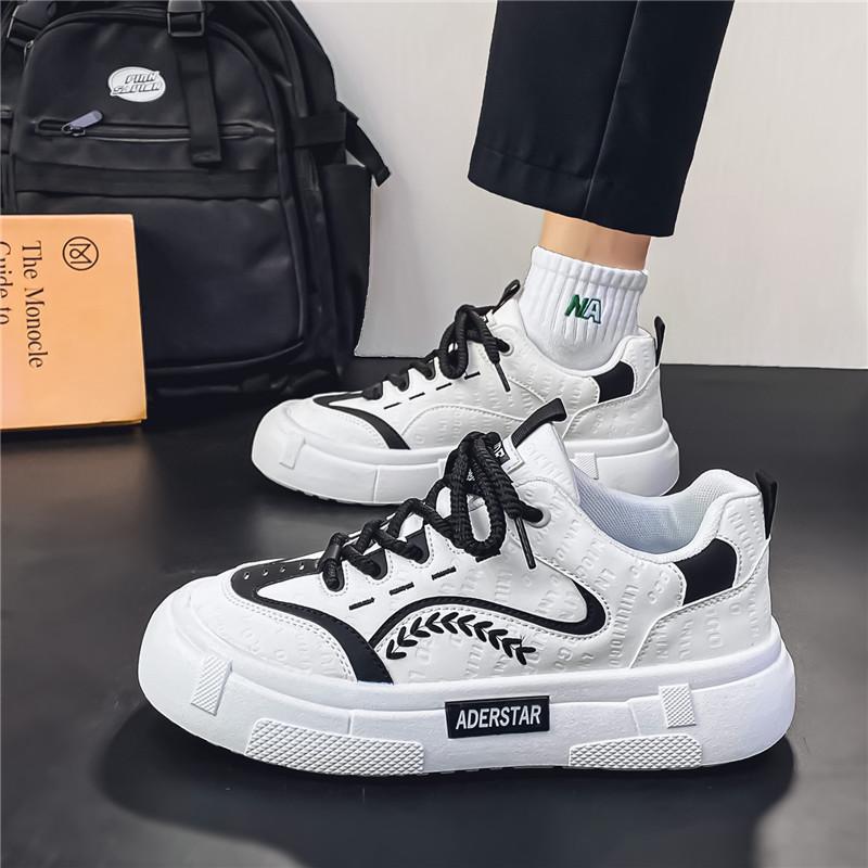 New Boutique Men's Breathable Sneakers Fashion Versatile Casual Board Shoes Lightweight Soft Bottom Youth Sports Running Shoes