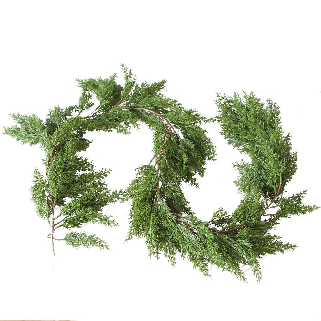 Simulated Green Pine Needle Rattan Vine, 2m Encrypted Plastic Christmas Decoration for Festive Atmosphere.