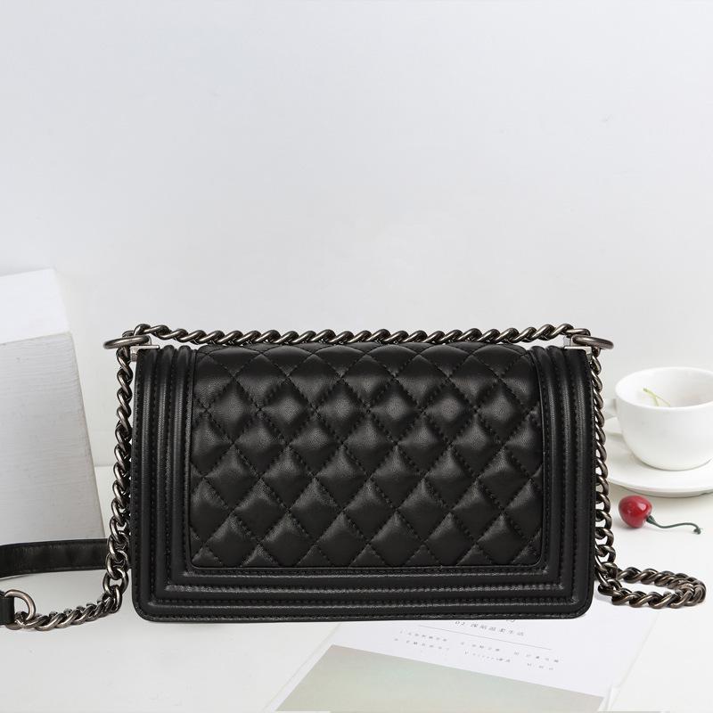 European and American Style Atmospheric Messenger Bag Bag Women's Genuine Leather Sheepskin Texture Hot Mom Bag Versatile Personality Shoulder Diamond