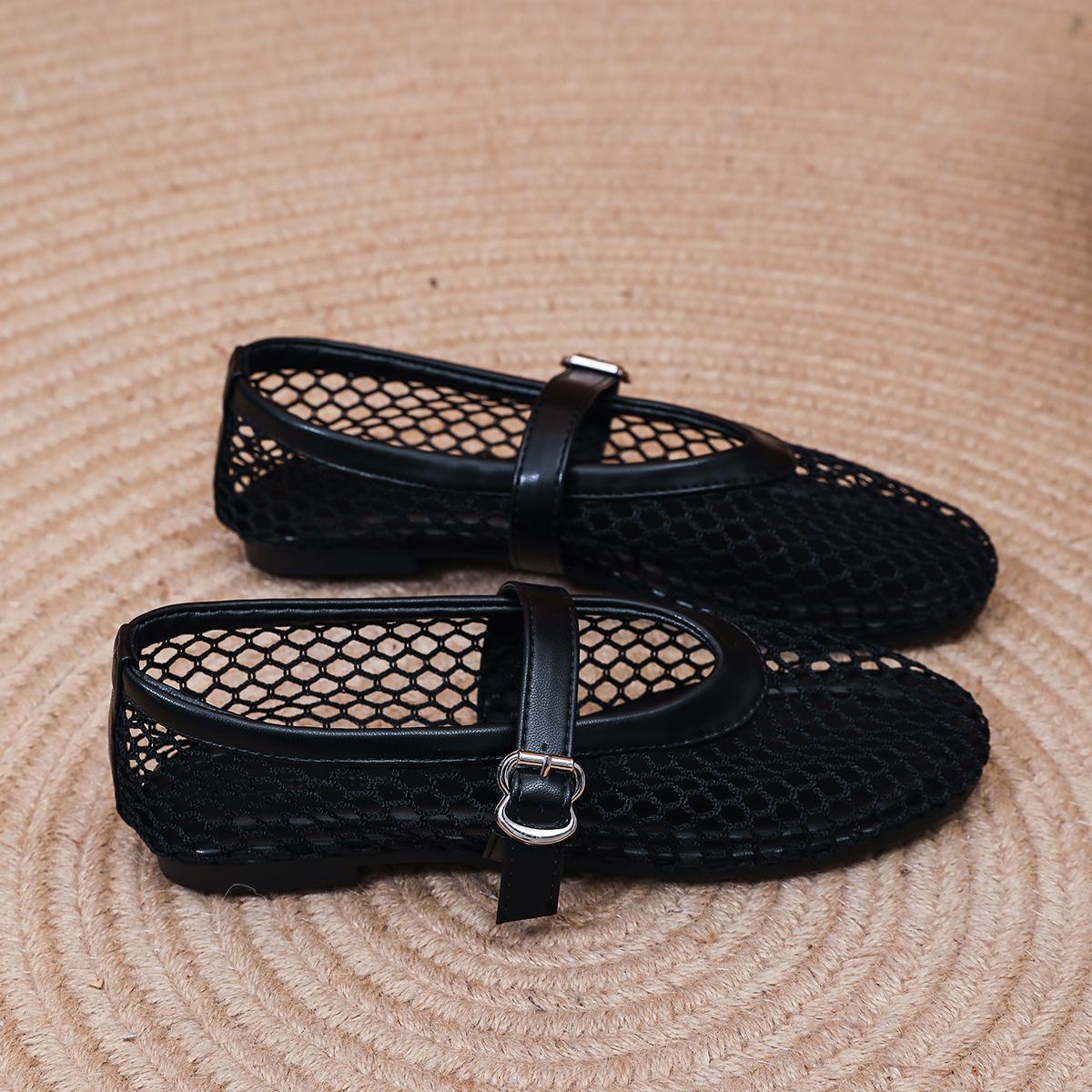 

Модные сандалии на плоской подошве из сетчатой ткани, новые летние с круглым носком, дышащие, нескользящие, с пуговицами, туфли Мэри Джейн в сетку, женская обувь 42