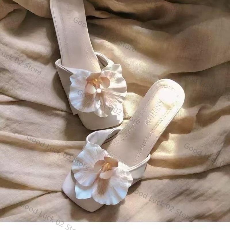 Fashion 2025 Sweet flower one word slippers female summer outside wear 2025 new absolute beauty temperament fine heel sandals slippers