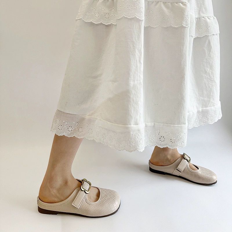 Flat bottom high-end work sandals 2025 summer new super fire beautiful office bag head half slippers women's wear