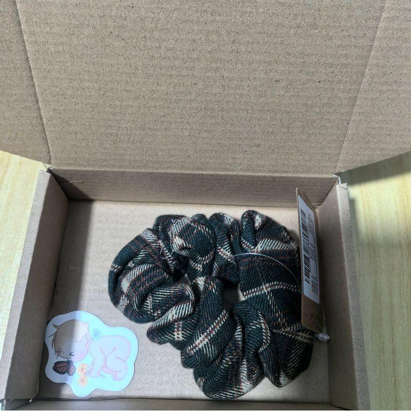 

BM Song Yan s Same Style Fashion Ins Large Intestine Hair Ring Brown Plaid