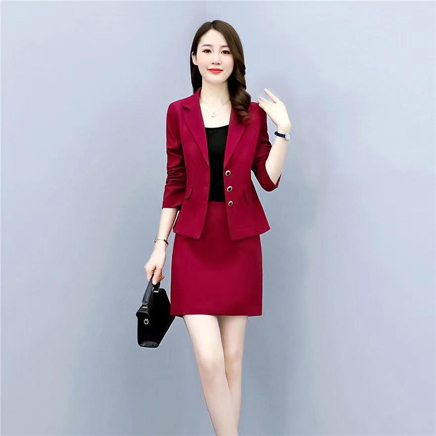 

Елегантний жіночий червоний костюм-двійка для весни та осені - Класний стиль богині, модний та стильний. 4XL бордовий