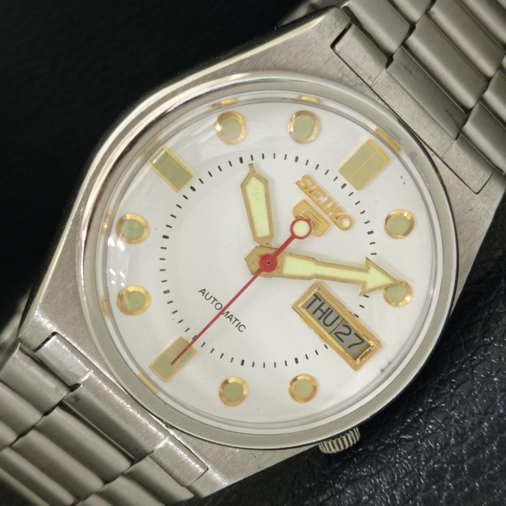

ОРИГИНАЛЬНЫЕ ВИНТАЖНЫЕ МУЖСКИЕ АВТОМАТИЧЕСКИЕ ЧАСЫ SEIKO 5 7009A ЯПОНИЯ С БЕЛЫМ ЦИФЕРБЛАТОМ a702412-5 R124-a702412