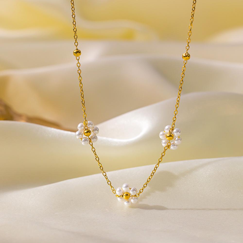 Spring Handmade Beaded Flower & Pearl Clavicle Necklace for Women