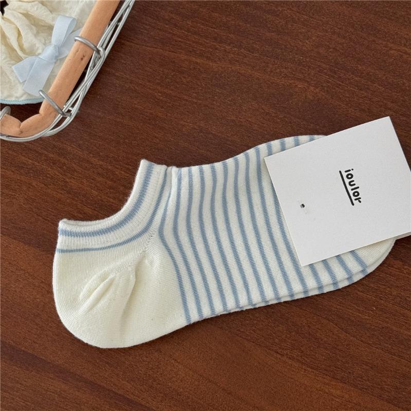 Female Summer Stripe Simple Socks Do Not Fall with Boneless Sweat Absorption Breathable Small Fresh Socks