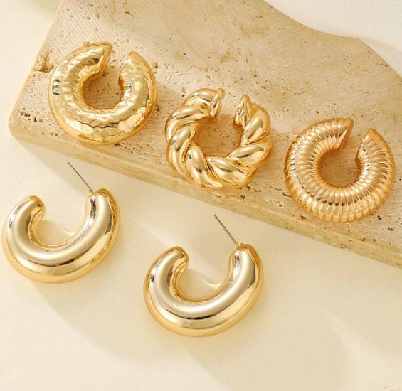 Chic European & American Oval Hollow Electroplated Ear Clip Earrings