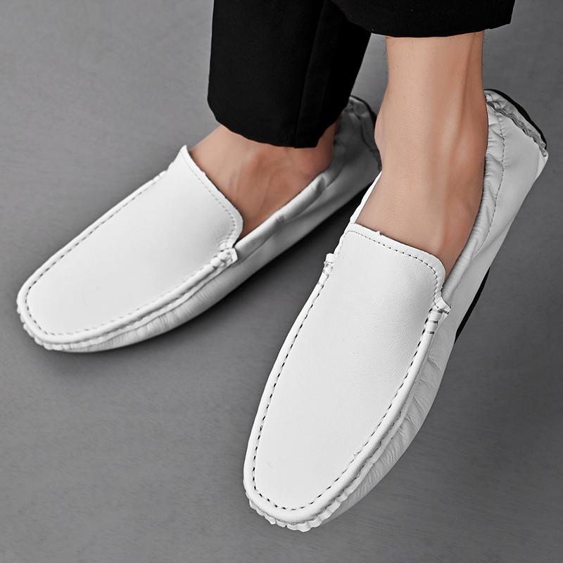 Fashion 2025 New Fashion Men Loafers Korean Style Soft Leather Slip On Shoes Man Casual Lazy Shoe Boat Shoes Elastic Large Size 48
