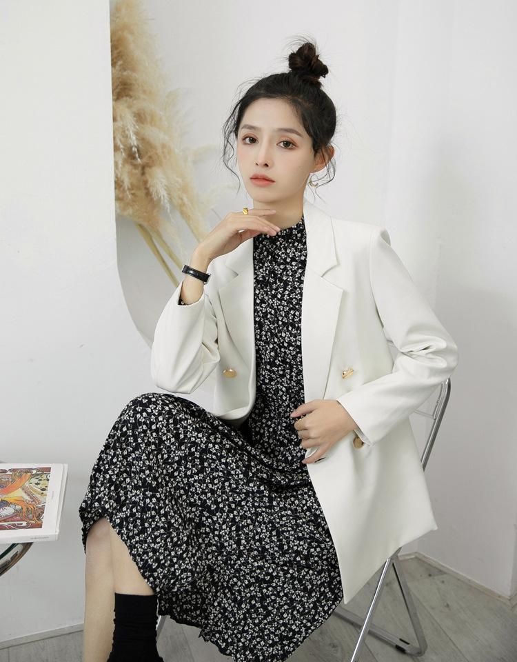 2025 Women's Creamy White British Style Casual Suit Jacket with Metal Buttons