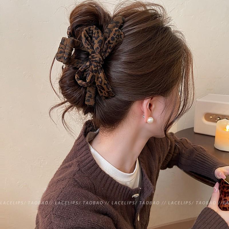 

Осенне-зимняя заколка для волос в виде акульего плавника с леопардовым принтом и бантом - Большая, Ретро, Универсальная