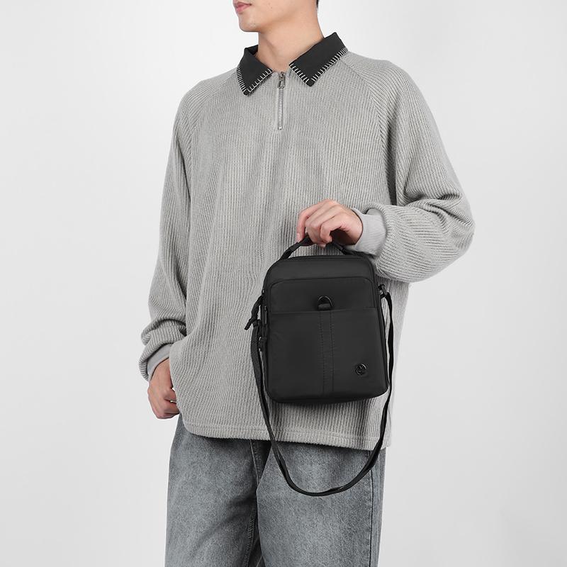 Men's Shoulder Bag Water-Repellent Commuter Crossbody Bag Business Handbag