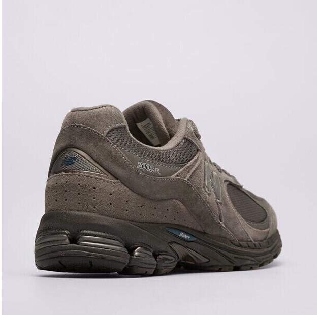 New Balance 2002R Sneakers