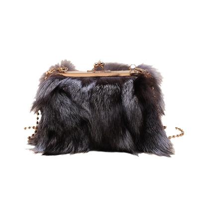 Jesenná a zimná nová vlasová taška dámska spona do vlasov z líščej srsti dámska taška textúra ramenná crossbody oblačná taška trendová zahraničný obchod dámska taška