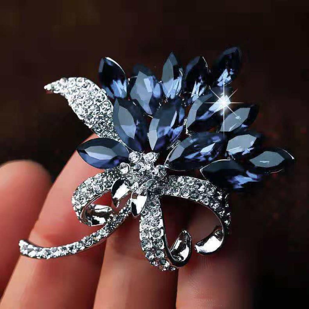 Women Fashion Delicate Bauhinia Alloy Diamonds Brooches Crystal Pin Brooch