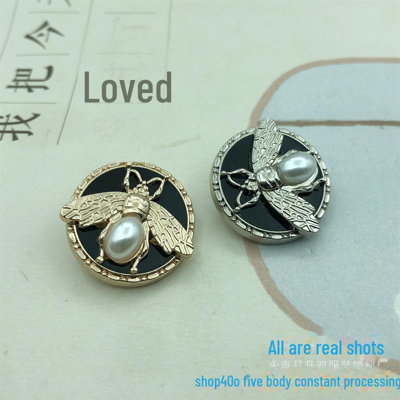 Exquisite Bee and Pearl Metal Button - 3D Fragrance Style Clothing Decoration
