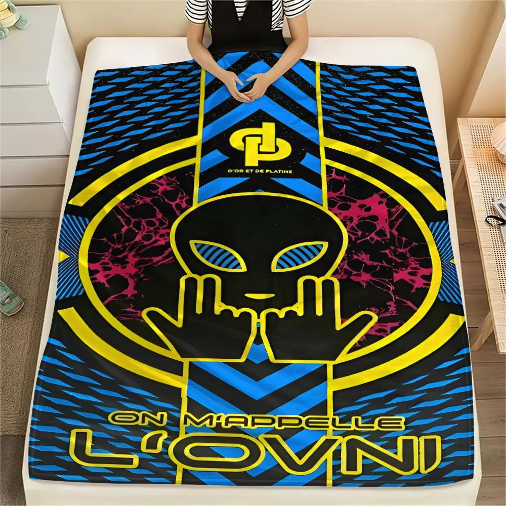 1PC JuL C'est Pas Des Lol Print Flannel Blanket, High Quality All Seasons, Home Decor, Warmth and Comfort, Perfect for Christmas Gifts