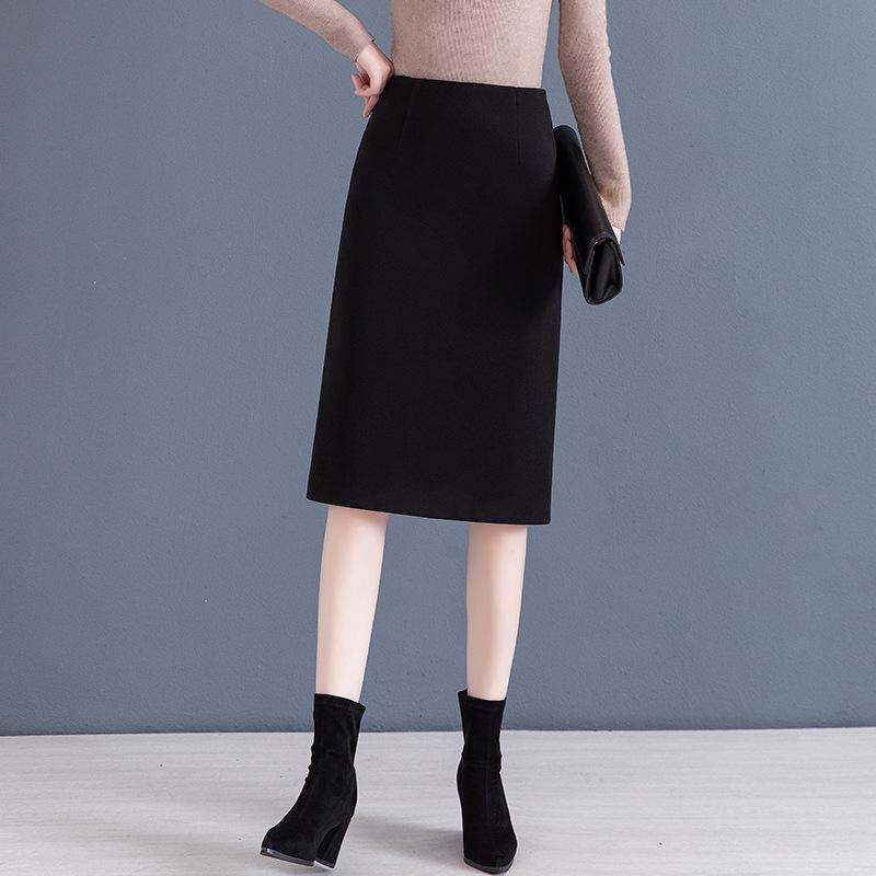 A-line High-Waisted Wool Blend Midi Skirt for Women - Slimming, Hip-Hugging, Thigh-Covering, Autumn/Winter 2025 Style.