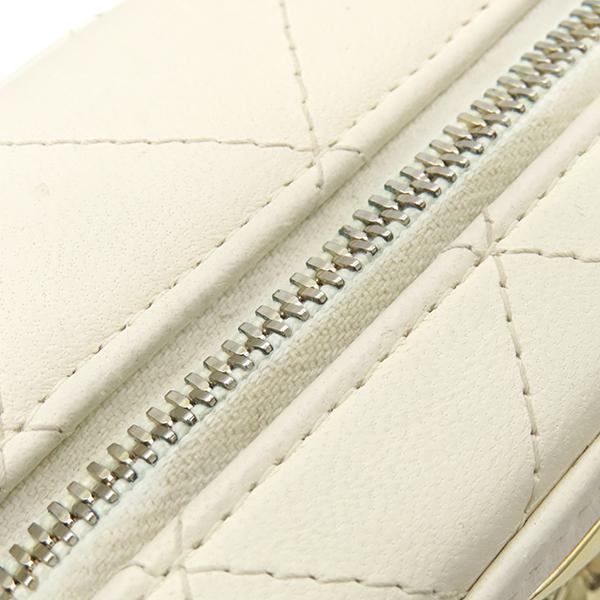 CHANEL - Matrasse Zip-around vanityShoulder Bag lambskin Array
