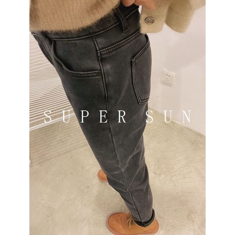 

Sunjia Original Order Self-Retained High Waist Elastic Slim fit Slimming Straight Thickened Fleece-lined Denim Trousers Carbon Black is one size larger 30